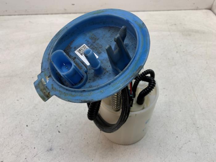 Gebruikte Benzinepomp Volkswagen Golf VIII (CD1) 1.5 TSI BlueMotion 16V Prijs € 50,00 Margeregeling aangeboden door Autodemontage van de Laar
