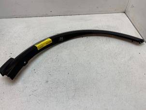 Gebruikte Schermverbreder Renault Megane E-Tech (RCB) 60 kWh Prijs € 75,00 Margeregeling aangeboden door Autodemontage van de Laar