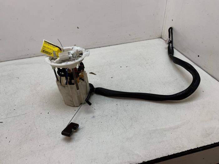 Gebruikte Tank element Pomp Volvo XC60 I (DZ) 2.4 D5 20V AWD Geartronic Prijs € 50,00 Margeregeling aangeboden door Autodemontage van de Laar