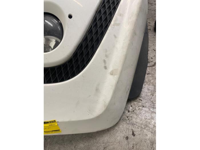 Voorbumper van een Volkswagen Up! (121) 1.0 12V 60 2012