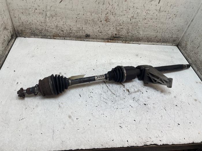 Gebruikte Aandrijfas rechts-voor Opel Astra J GTC (PD2/PF2) 1.4 Turbo 16V ecoFLEX 140 Prijs € 70,00 Margeregeling aangeboden door Autodemontage van de Laar