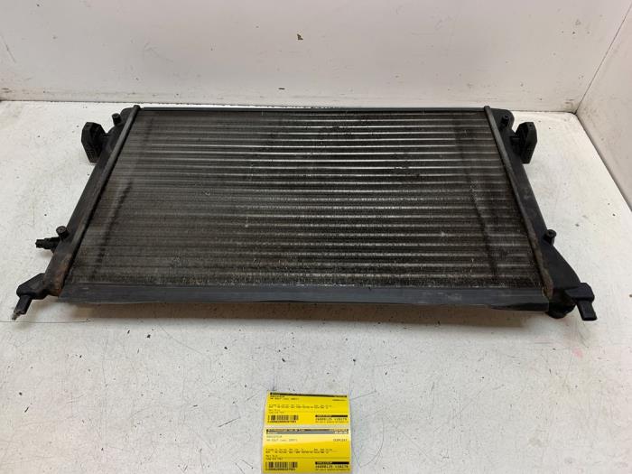 Gebruikte Radiateur Volkswagen Golf V (1K1) 1.4 16V Prijs € 50,00 Margeregeling aangeboden door Autodemontage van de Laar