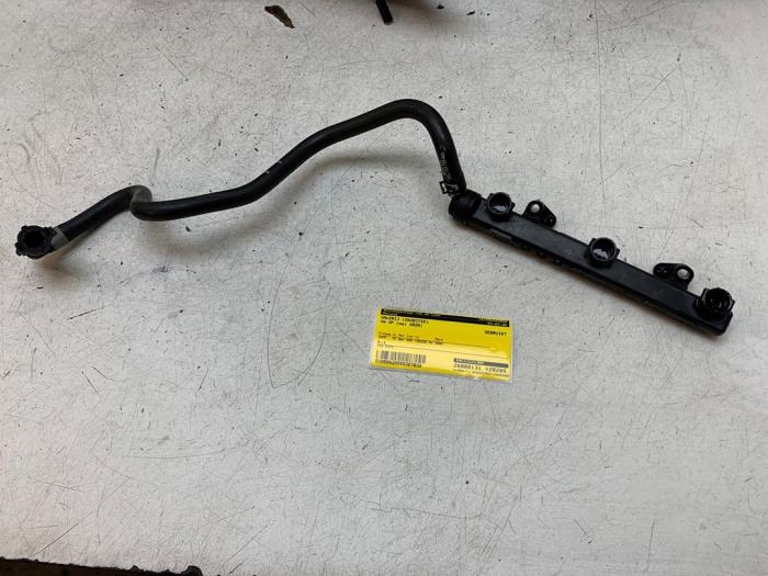 Gebruikte Injector brug Volkswagen Up! (121) 1.0 12V 60 Prijs € 35,00 Margeregeling aangeboden door Autodemontage van de Laar