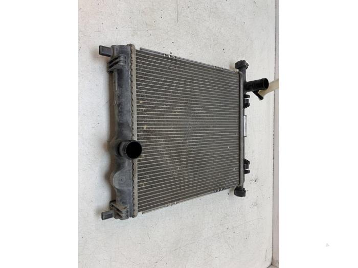 Gebruikte Radiateur Volkswagen Up! (121) 1.0 12V 75 Prijs € 40,00 Margeregeling aangeboden door Autodemontage van de Laar