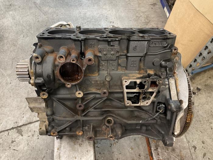Gebruikte Draaiend Gedeelte motor Volkswagen Caddy III (2KA,2KH,2CA,2CH) 1.6 TDI 16V Prijs op aanvraag aangeboden door Autodemontage van de Laar