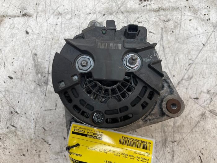 Gebruikte Alternator Renault Scénic III (JZ) 1.6 16V Prijs op aanvraag aangeboden door Autodemontage van de Laar