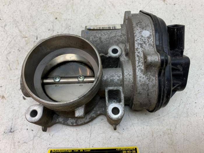 Gebruikte Gasklephuis Ford Focus 2 1.8 16V Flexifuel Prijs op aanvraag aangeboden door Autodemontage van de Laar