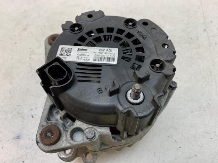 Gebruikte Dynamo Audi A6 Avant (C7) 3.0 TDI V6 24V Quattro Prijs op aanvraag aangeboden door Autodemontage van de Laar