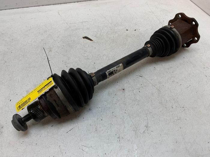 Gebruikte Aandrijfas links-voor Audi A6 Avant (C7) 3.0 TDI V6 24V Quattro Prijs op aanvraag aangeboden door Autodemontage van de Laar