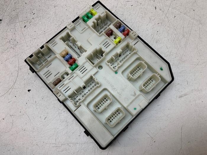 Gebruikte Module Bodycontrol Renault Megane III Grandtour (KZ) 1.2 16V TCE 115 Prijs op aanvraag aangeboden door Autodemontage van de Laar
