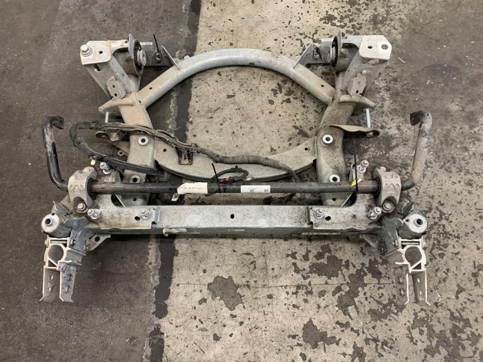 Gebruikte Subframe BMW i4 (G26) M50 84 kWh Prijs € 375,00 Margeregeling aangeboden door Autodemontage van de Laar