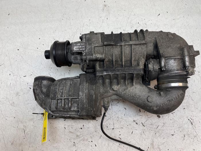 Gebruikte Compressor Mercedes SLK (R171) 1.8 200 K 16V Prijs op aanvraag aangeboden door Autodemontage van de Laar