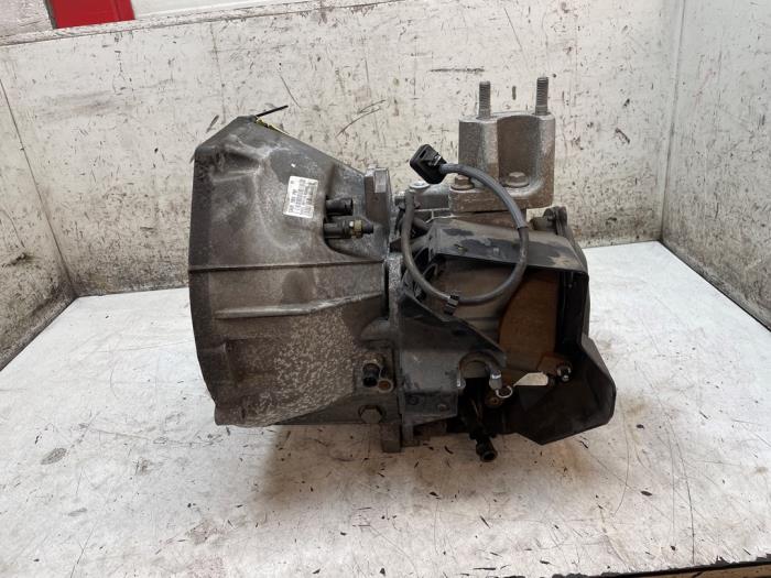 Gebruikte Versnellingsbak Ford Fiesta 6 (JA8) 1.0 SCI 12V 80 Prijs op aanvraag aangeboden door Autodemontage van de Laar