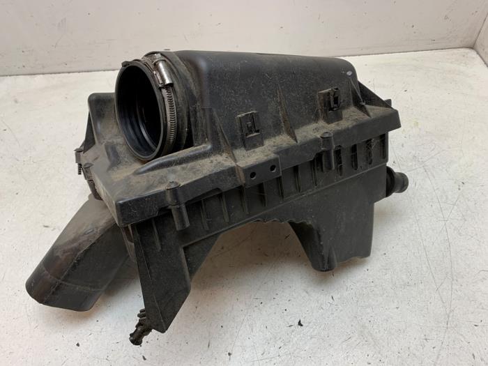 Gebruikte Luchtfilterhuis Opel Insignia 2.0 CDTI 16V 140 ecoFLEX Prijs € 45,00 Margeregeling aangeboden door Autodemontage van de Laar