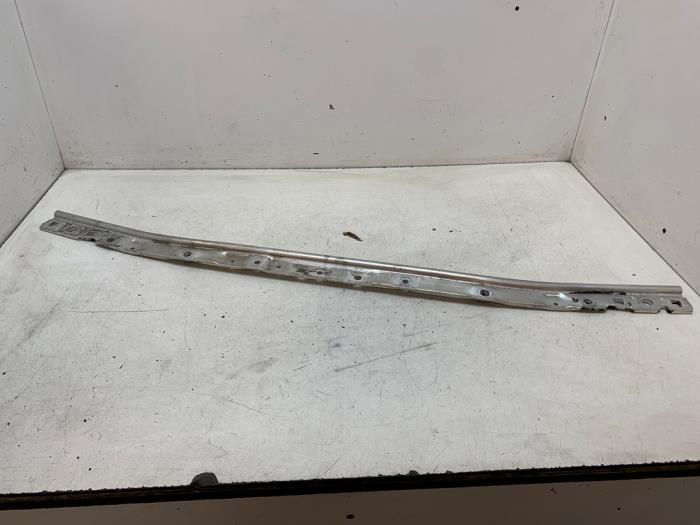 Gebruikte Frontdeel steun BMW 5 serie (G30) 523d 2.0 TwinPower Turbo 16V Prijs € 50,00 Margeregeling aangeboden door Autodemontage van de Laar