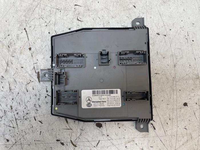 Gebruikte Computer Body Control Mercedes E (W213) E-350e 2.0 Turbo 16V Prijs € 100,00 Margeregeling aangeboden door Autodemontage van de Laar