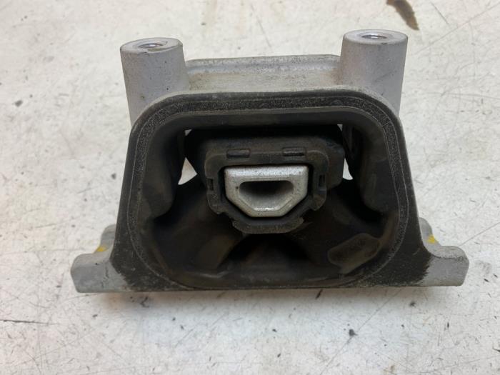 Gebruikte Motorrubber Suzuki Vitara (LY/MY) 1.4 S Turbo 16V Prijs € 25,00 Margeregeling aangeboden door Autodemontage van de Laar