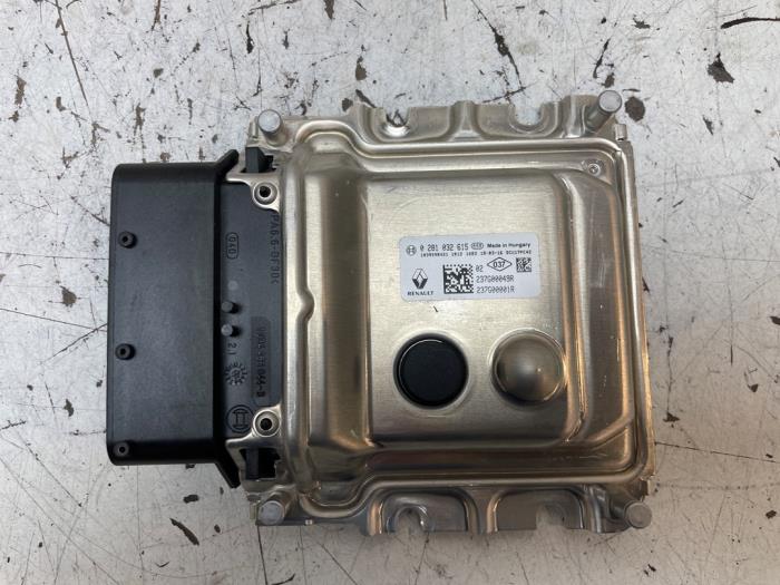 Gebruikte Computer Adblue Renault Trafic (1FL/2FL/3FL/4FL) 1.6 dCi 95 Prijs op aanvraag aangeboden door Autodemontage van de Laar