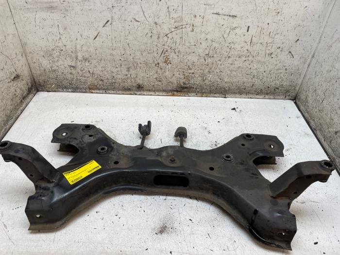 Gebruikte Subframe Volkswagen Up! (121) 1.0 MPI 12V Prijs € 75,00 Margeregeling aangeboden door Autodemontage van de Laar