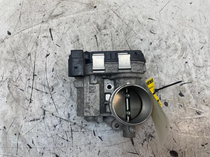 Gebruikte Gasklephuis Volkswagen Up! (121) 1.0 MPI 12V Prijs € 125,00 Margeregeling aangeboden door Autodemontage van de Laar