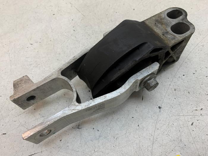 Gebruikte Motorrubber Lynk &amp; Co 01 1.5 PHEV Prijs € 30,00 Margeregeling aangeboden door Autodemontage van de Laar