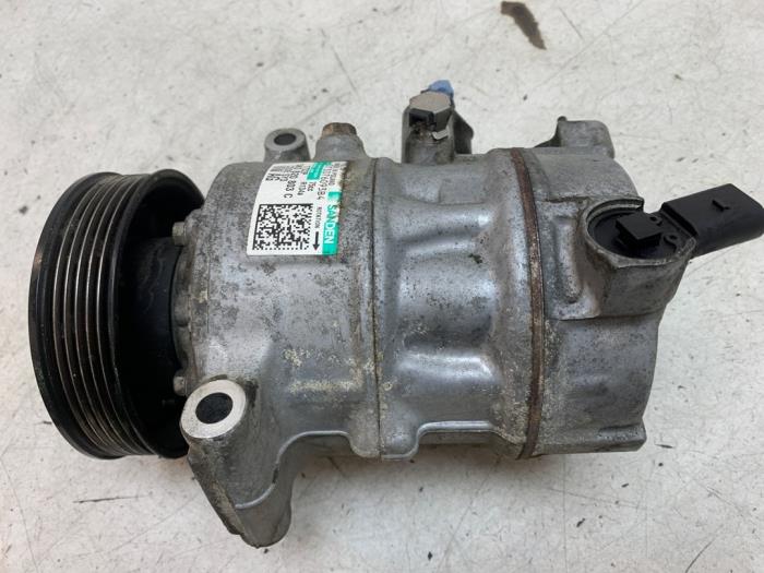 Gebruikte Aircopomp Skoda Fabia II (5J) 1.2 TSI Prijs € 100,00 Margeregeling aangeboden door Autodemontage van de Laar