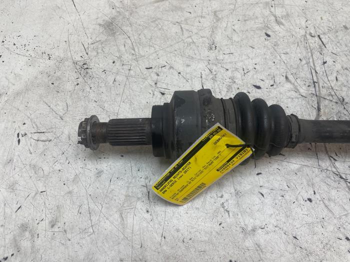 Gebruikte Aandrijfas rechts-achter BMW 1 serie (F20) 116d 1.5 12V TwinPower Prijs € 75,00 Margeregeling aangeboden door Autodemontage van de Laar
