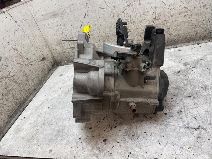 Gebruikte Versnellingsbak Skoda Fabia III Combi (NJ5) 1.0 TSI 12V Prijs op aanvraag aangeboden door Autodemontage van de Laar