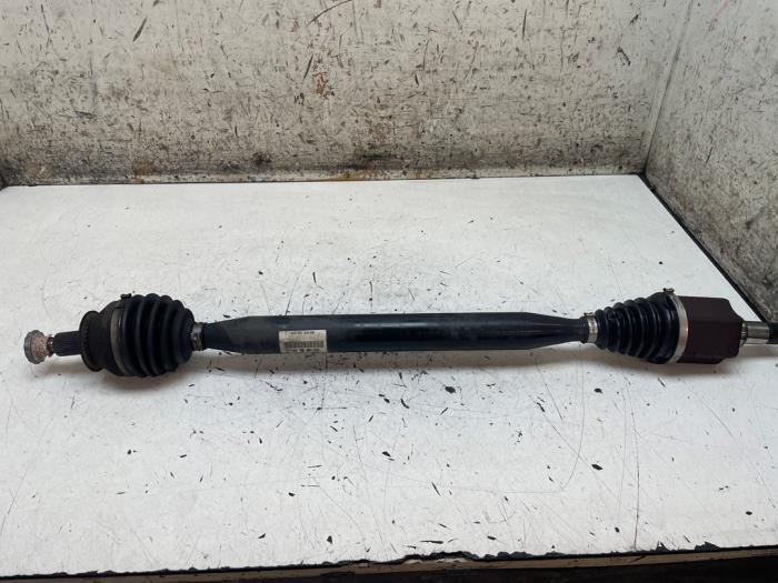 Gebruikte Aandrijfas rechts-voor Skoda Fabia III Combi (NJ5) 1.0 TSI 12V Prijs € 150,00 Margeregeling aangeboden door Autodemontage van de Laar