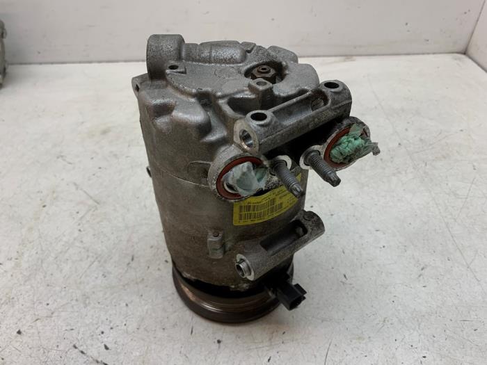 Gebruikte Pomp Airco Ford Focus 3 1.6 Ti-VCT 16V 125 Prijs € 100,00 Margeregeling aangeboden door Autodemontage van de Laar