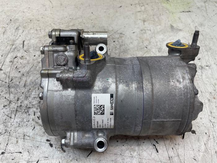 Gebruikte Pomp Airco Lynk &amp; Co 01 1.5 PHEV Prijs € 450,00 Margeregeling aangeboden door Autodemontage van de Laar