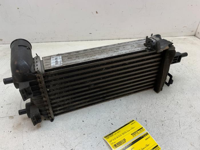 Gebruikte Intercooler Ford Focus 3 1.0 Ti-VCT EcoBoost 12V 100 Prijs € 50,00 Margeregeling aangeboden door Autodemontage van de Laar