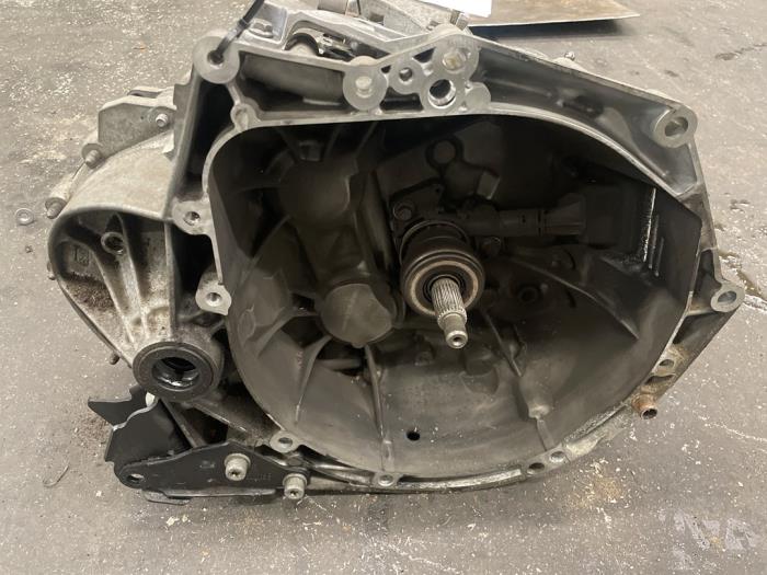 Gebruikte Versnellingsbak Peugeot 308 SW (L4/L9/LC/LJ/LR) 1.2 12V e-THP PureTech 130 Prijs € 650,00 Margeregeling aangeboden door Autodemontage van de Laar