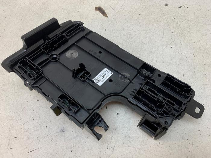 Gebruikte Bodycontrol Module Tesla Model Y (5YJY) RWD Prijs op aanvraag aangeboden door Autodemontage van de Laar