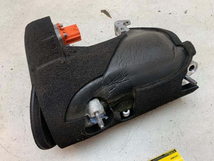 Gebruikte Aircopomp Tesla Model Y (5YJY) RWD Prijs € 225,00 Margeregeling aangeboden door Autodemontage van de Laar