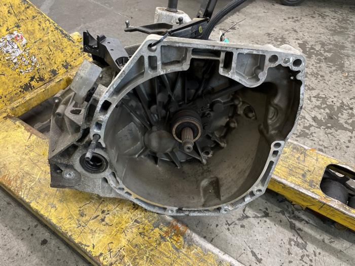 Gebruikte Versnellingsbak Renault Megane IV (RFBB) 1.2 Energy TCE 100 Prijs op aanvraag aangeboden door Autodemontage van de Laar