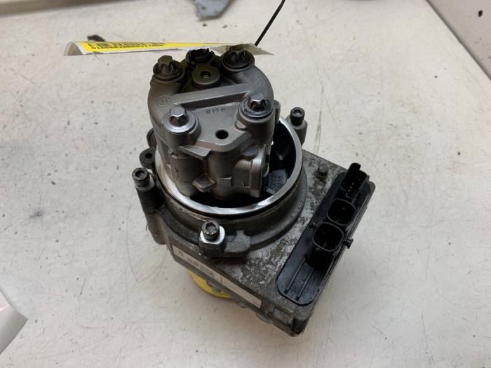 Gebruikte Pomp Servo Citroen Berlingo 1.6 Hdi 75 Prijs op aanvraag aangeboden door Autodemontage van de Laar