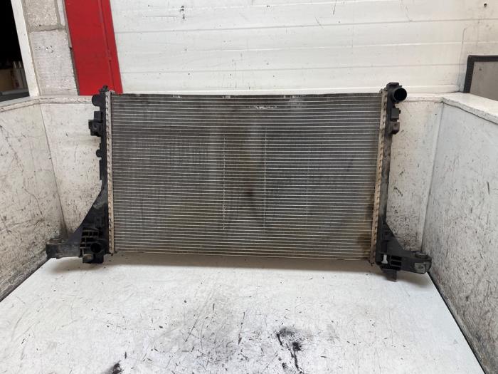 Gebruikte Radiateur Renault Master III (MA/MB/MC/MD/MH/MF/MG/MH) 2.3 dCi 135 16V FWD Prijs € 100,00 Margeregeling aangeboden door Autodemontage van de Laar