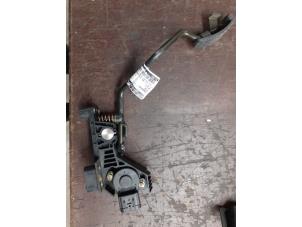 Gebruikte Gaspedaal Fiat Stilo (192A/B) 1.8 16V 3-Drs. Prijs € 50,00 Margeregeling aangeboden door Autodemontage van de Laar