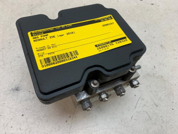 Gebruikte ABS Pomp Renault Zoé (AG) R90 Prijs op aanvraag aangeboden door Autodemontage van de Laar
