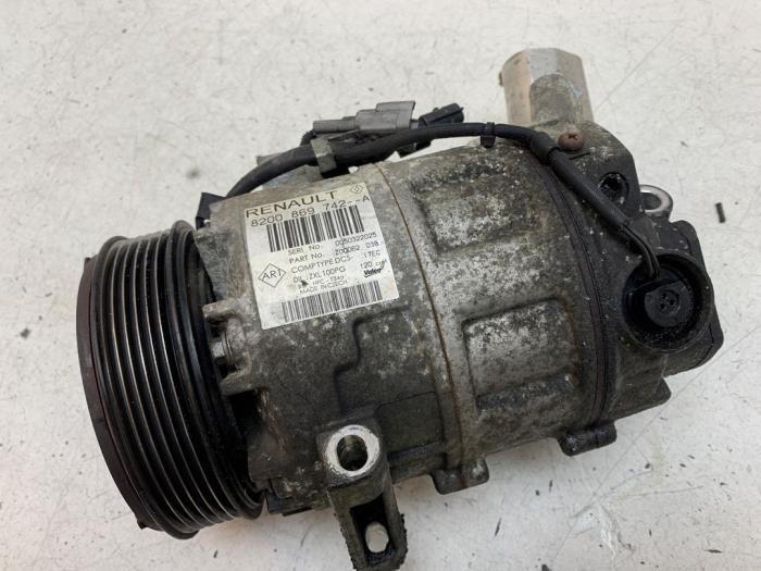 Gebruikte Aircopomp Renault Grand Scénic III (JZ) 2.0 16V CVT Prijs € 225,00 Margeregeling aangeboden door Autodemontage van de Laar