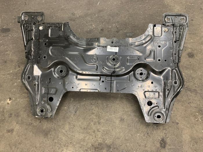 Gebruikte Subframe Jeep Avenger 1.2 e-Hybrid T3 Prijs op aanvraag aangeboden door Autodemontage van de Laar