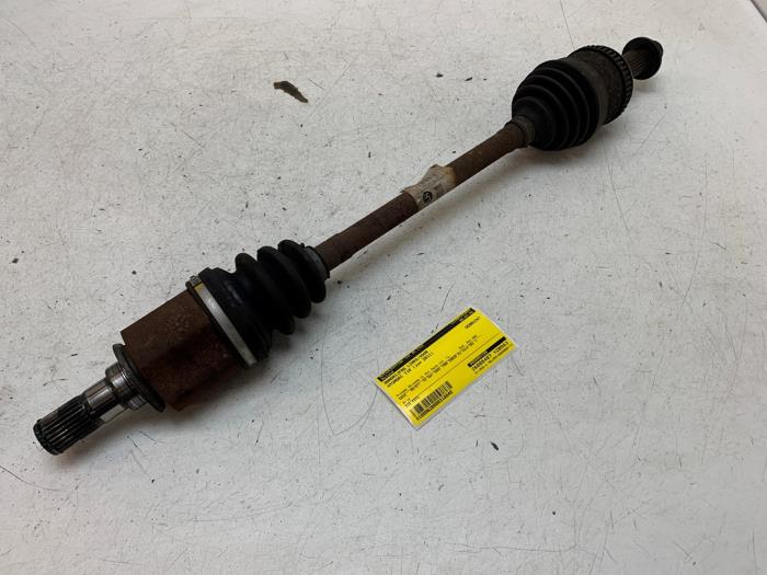 Gebruikte Steekas links-voor Hyundai i10 (F5) 1.1i 12V Prijs op aanvraag aangeboden door Autodemontage van de Laar