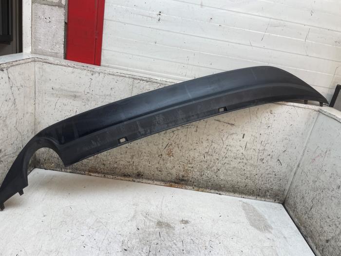 Gebruikte Diffuser achterbumper Volkswagen Golf VII (AUA) 1.2 TSI 16V Prijs € 35,00 Margeregeling aangeboden door Autodemontage van de Laar