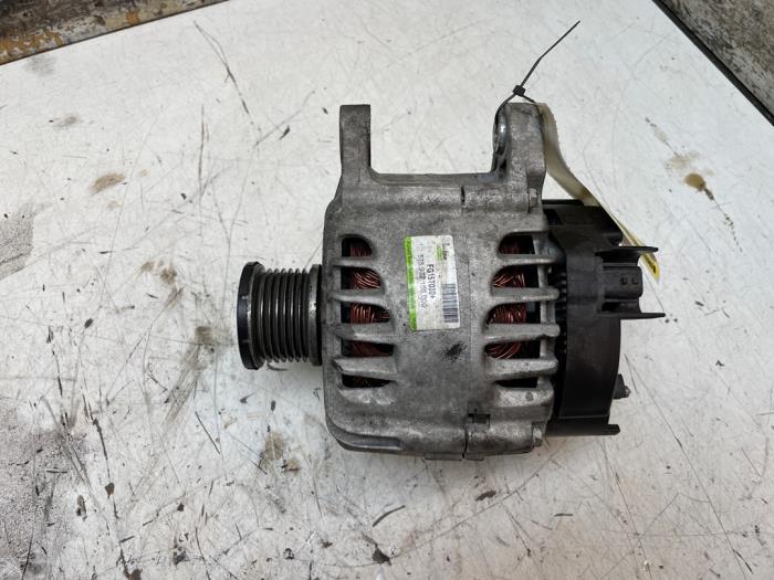 Gebruikte Dynamo Renault Master III (EV/HV/UV/VA/VB/VD/VF/VG/VJ) 2.3 dCi 170 16V Prijs op aanvraag aangeboden door Autodemontage van de Laar