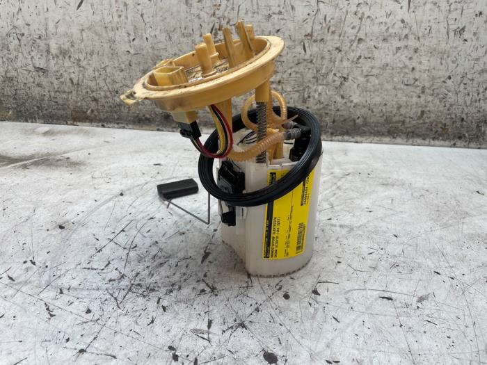 Gebruikte Tank element Pomp Skoda Octavia (5EAA) 2.0 TDI GreenTec 16V Prijs op aanvraag aangeboden door Autodemontage van de Laar
