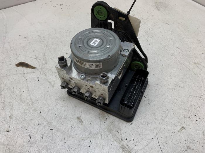 Gebruikte ABS Pomp Audi A3 Sportback (8YA) 1.4 40 TFSIe 16V Prijs € 225,00 Margeregeling aangeboden door Autodemontage van de Laar