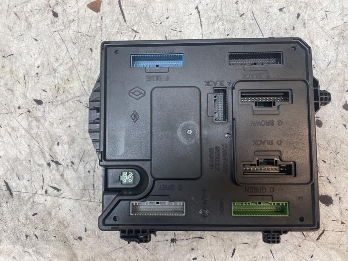 Gebruikte Computer Body Control Renault Zoé (AG) R90 Prijs op aanvraag aangeboden door Autodemontage van de Laar