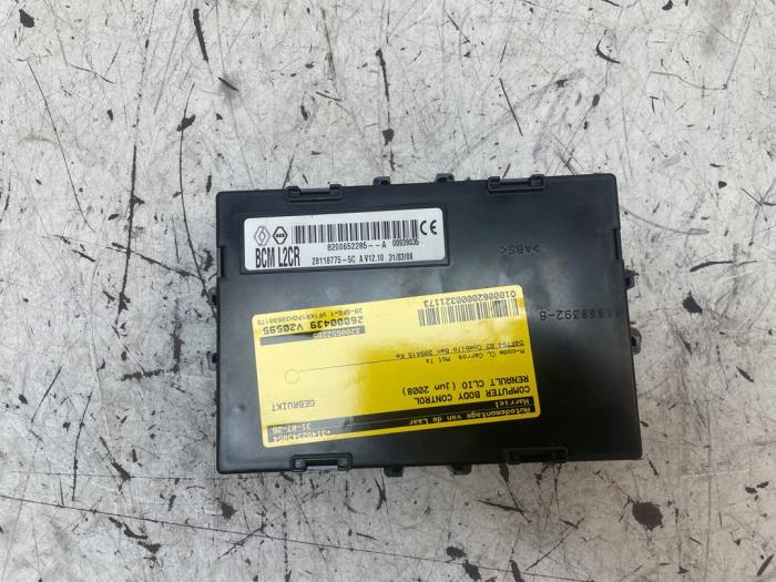 Gebruikte Computer Body Control Renault Clio III Estate/Grandtour (KR) 1.2 16V TCE 100 Prijs op aanvraag aangeboden door Autodemontage van de Laar
