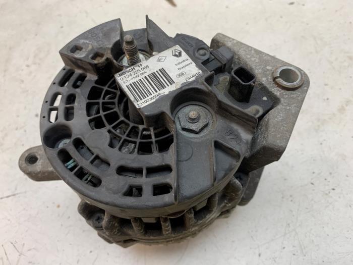Gebruikte Dynamo Renault Twingo II (CN) 1.2 16V Prijs op aanvraag aangeboden door Autodemontage van de Laar